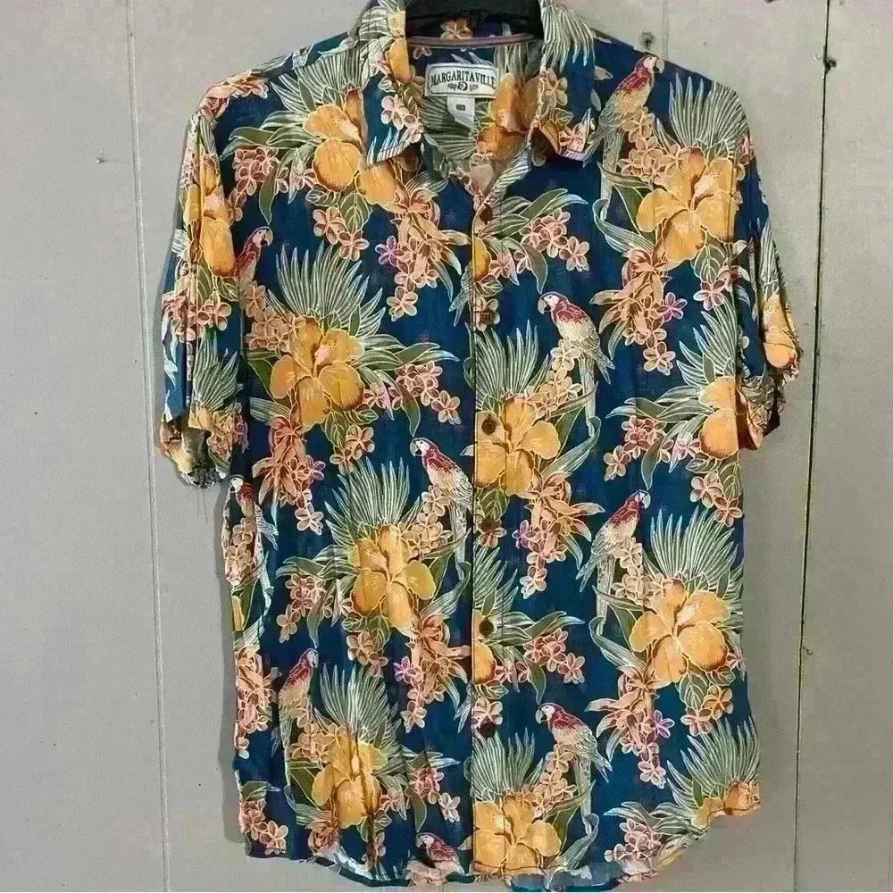 Margaritaville Men’s Size Large Floral Button Up Hawaiian Shirt Hibiscus Parrot - Picture 1 of 4